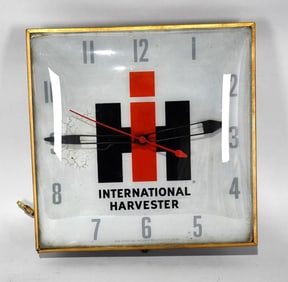 IH International Harvester Lighted Dealership Clock