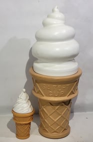 2-Hard Plastic Safe-T Cup Ice Cream Cone Displays