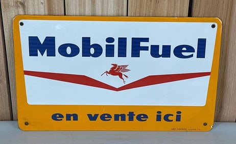 Mobilfuel w/Small Pegasus Porcelain Sign (TAC)