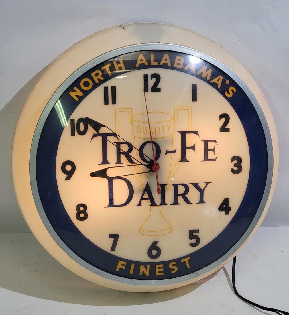 Tro-Fe Dairy "North Alabama's Finest" Lighted Plastic Clock (1 of 4)