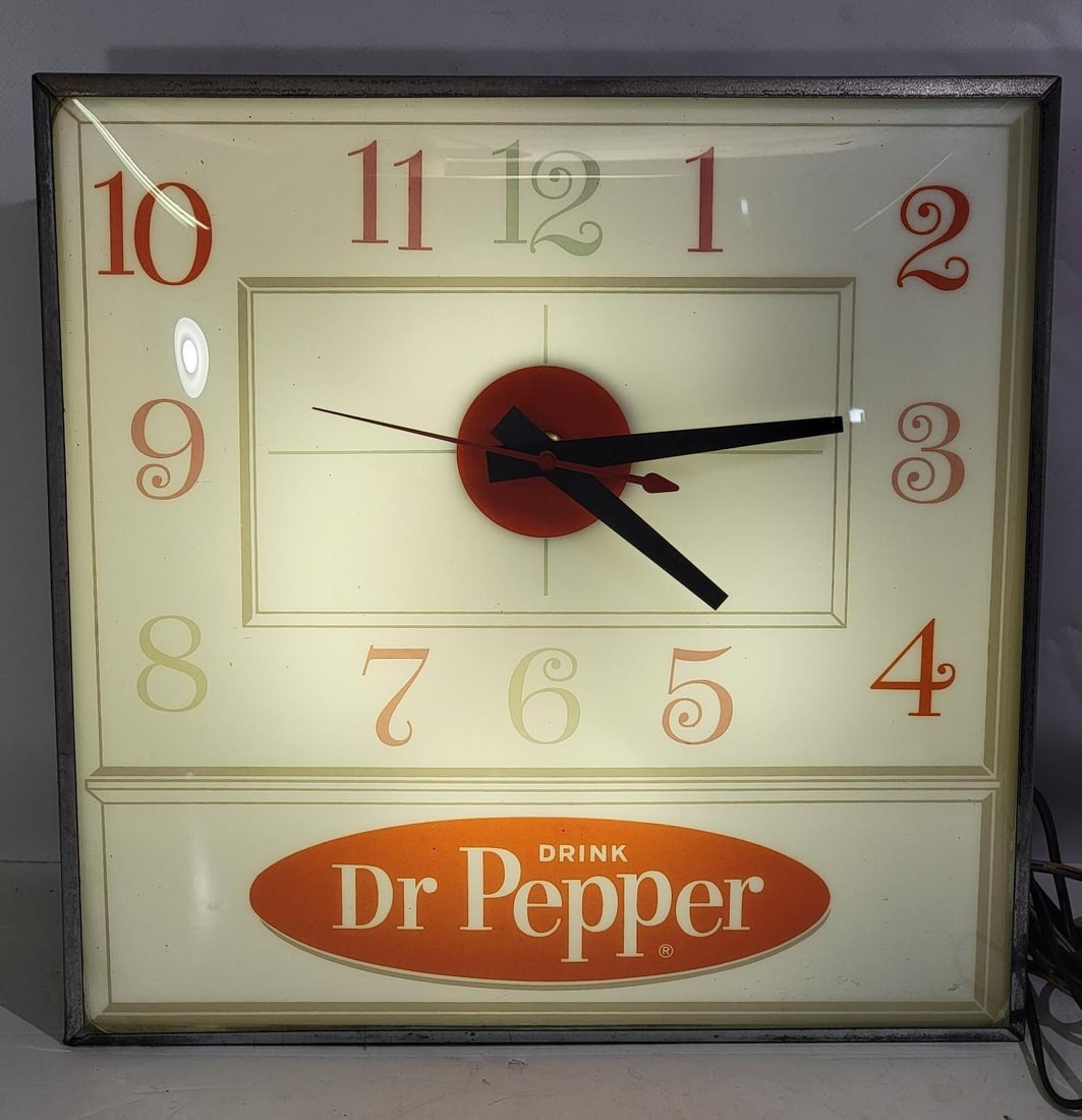 Drink Dr. Pepper Lighted Clock (1 of 3)