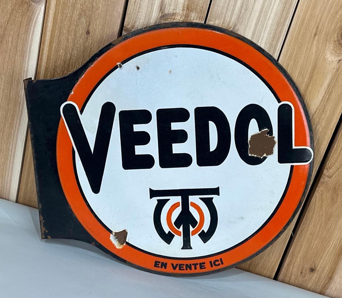 Veedol w/Logo Porcelain Flange Sign (TAC) (1 of 3)