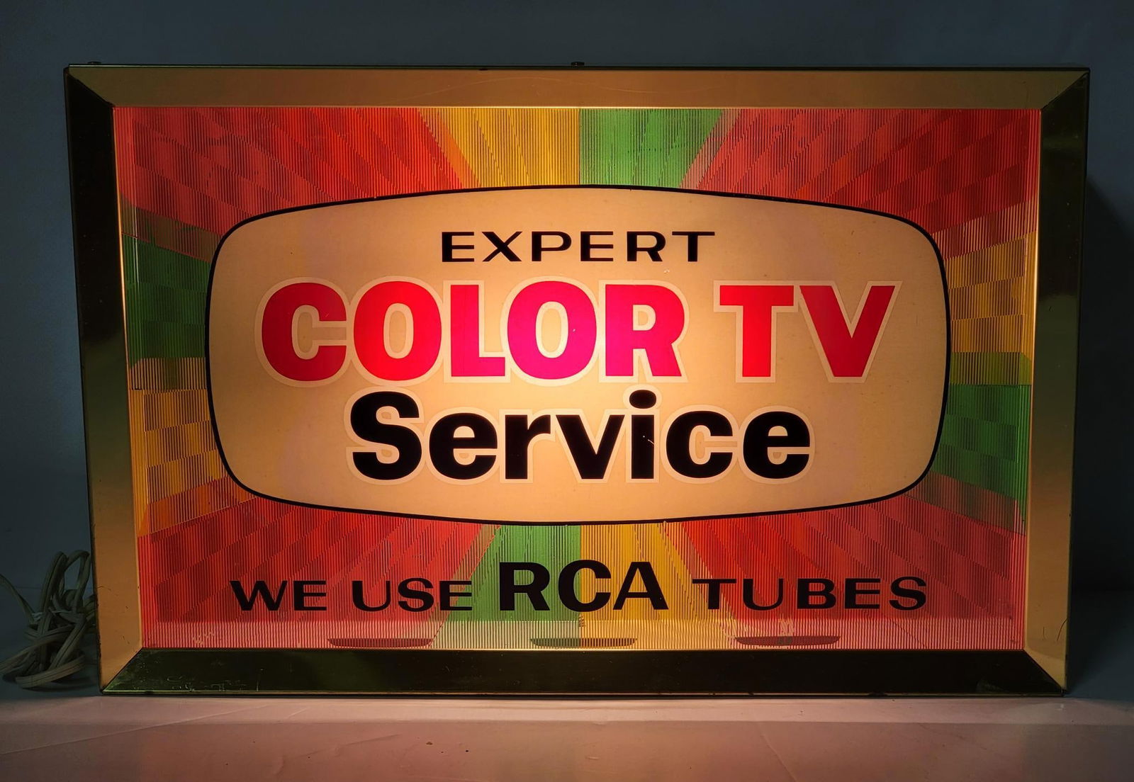 Expert Color TV Service "We Use RCA Tubes" Lighted Sign (1 of 4)