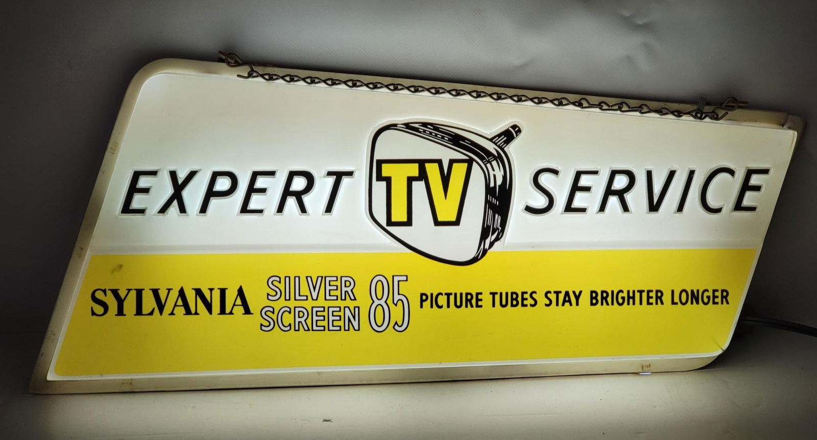 Sylvania Silver Screen 85 "Expert TV Service" Plastic Lighted Sign (1 of 6)