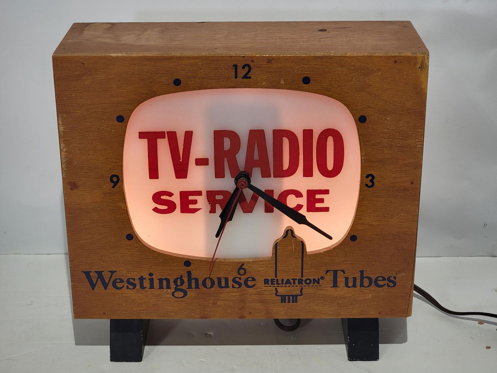 Westinghouse Reliaton Tubes TV-Radio Service Lighted Clock (1 of 3)