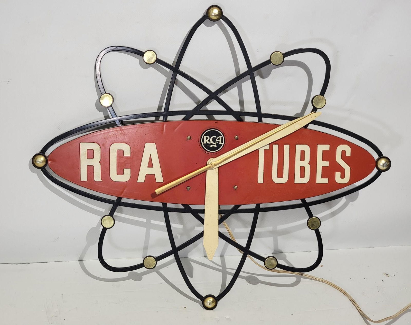 Mid-Century Style RCA Tubes Satellites Plastic Clock (1 of 4)