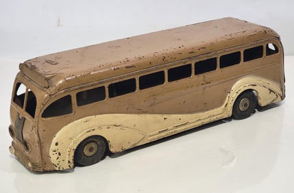 Kingsburg Greyhound Press Steel Bus