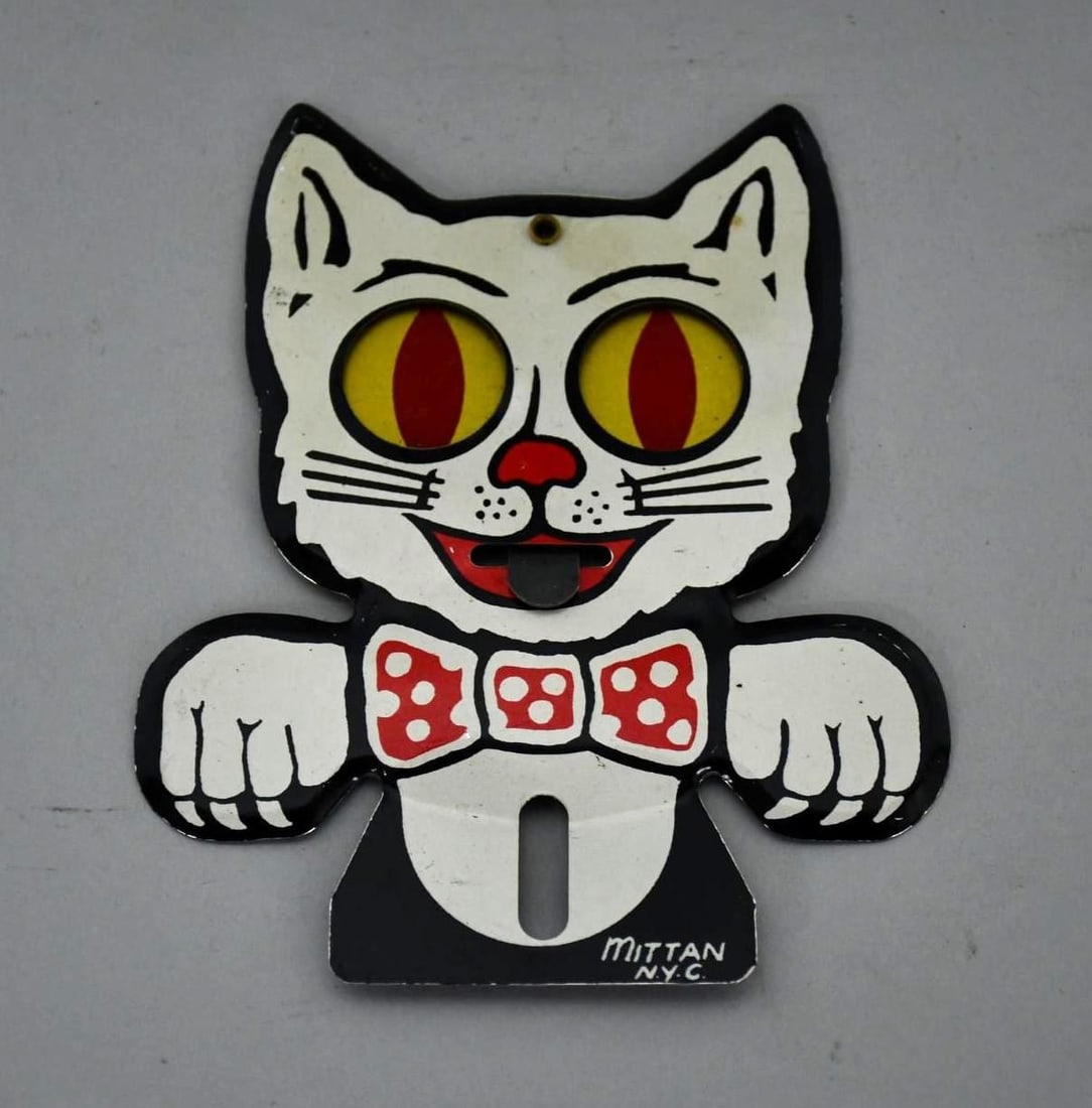 Scary Cat Metal License Plate Topper (1 of 2)