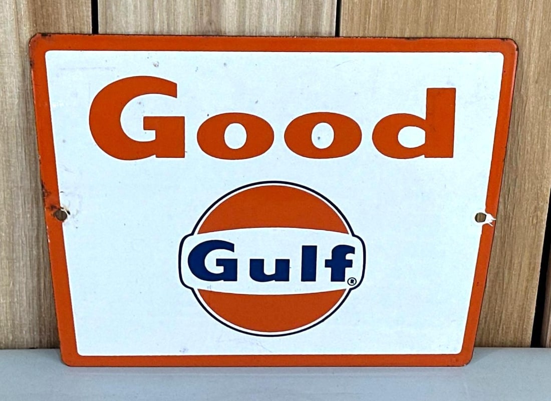 Good Gulf w/Logo Porcelain Pump Sign (TAC): rated 9, 8.5"x11.5", the SSP sign has good color, has tiny chips at the mounting holes.. TAC #059232