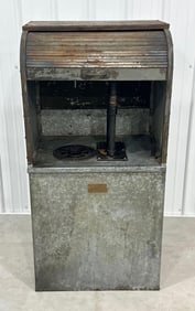 Bowser Model #5932 Riveted Metal Lubster with Roll Top