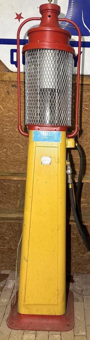 Super Rare Square Deal Pumps Model #937 Ten Gallon Visible Gas Pump (1 of 14)