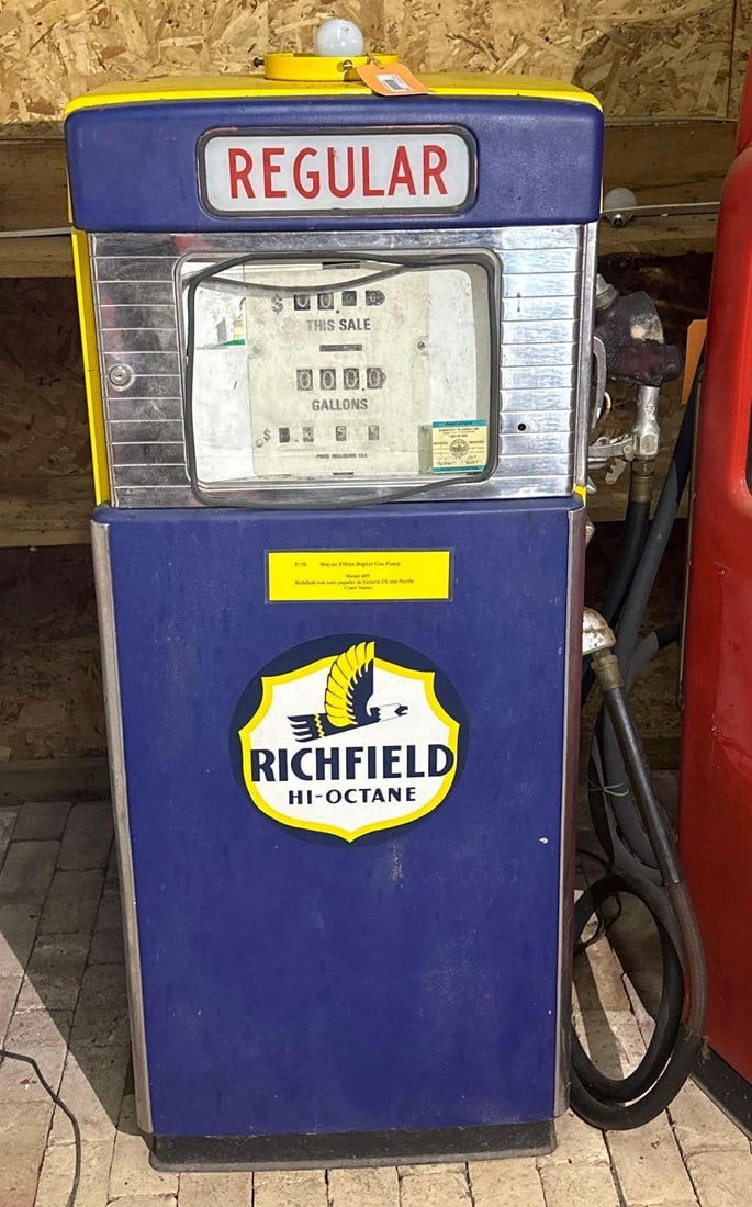 Wayne #605 Computing Gas Pump (1 of 9)