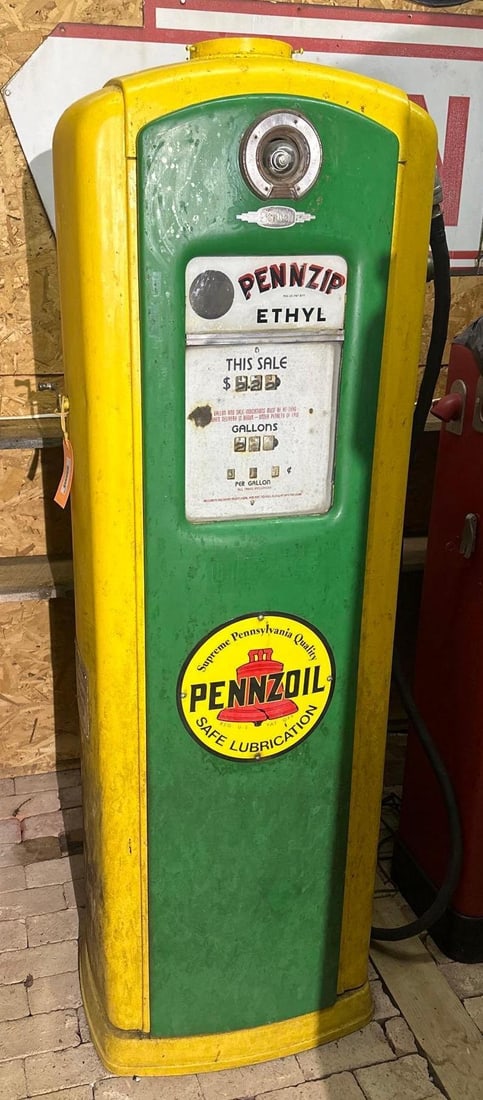 Bennett Model #646 Computing Gas Pump (1 of 8)