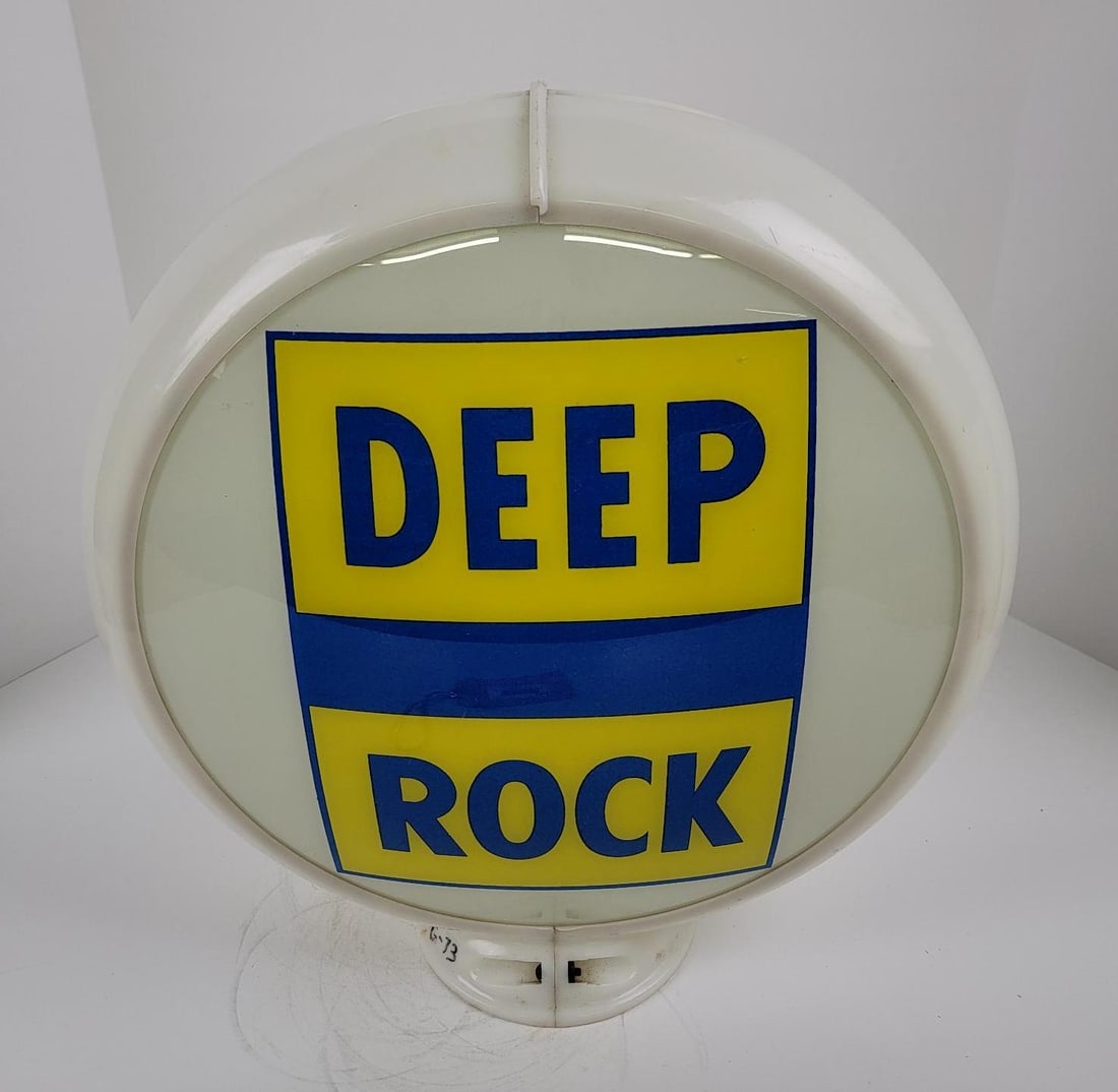 Deep Rock Gas Pump Globe (1 of 3)