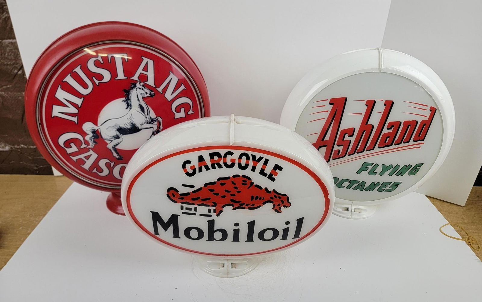 Mustang, Ashland, and Gargoyle Reproduction Gas Pump Globes (1 of 4)
