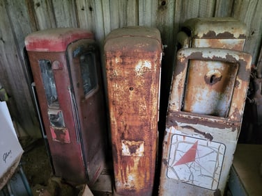 3-Wayne Model #80 Computing Gas Pumps