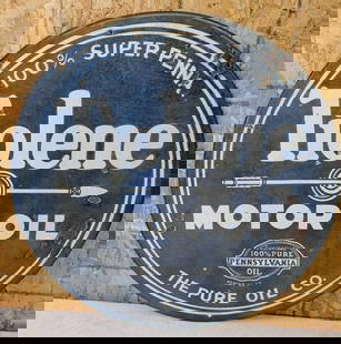 Pure Tiolene Motor Oil w/Arrow Logo Porcelain Sign (TAC): rated 6.75, 25.5&#34;D., the DSP sign has wear, chips and staining. This lot can be picked up in Tidioute, PA on September 18 - 22 or this lot can be taken back to our facility to be shipped.