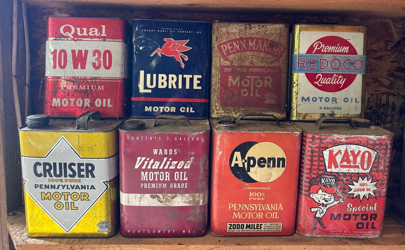 8-Two Gallon Rectangle Metal Motor Oil Cans: rated 5 to 8, all are empty. This Lot must be picked up in Tidioute, PA on September 18 - 22.
