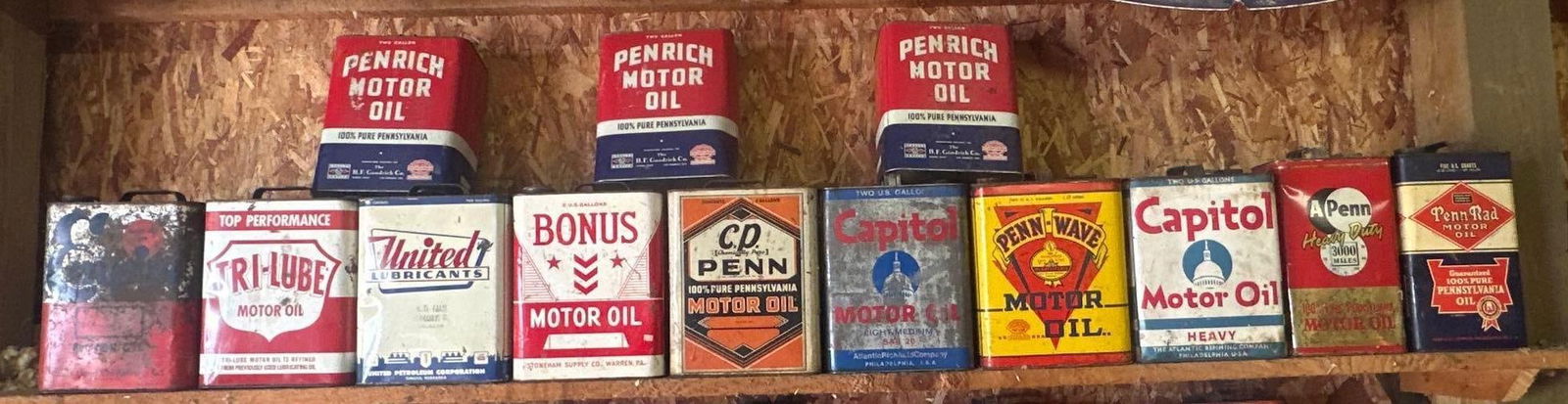 13 Two Gallon Rectangle Metal Motor Oil Cans: rated 5 to 8, all are empty. This Lot must be picked up in Tidioute, PA on September 18 - 22.
