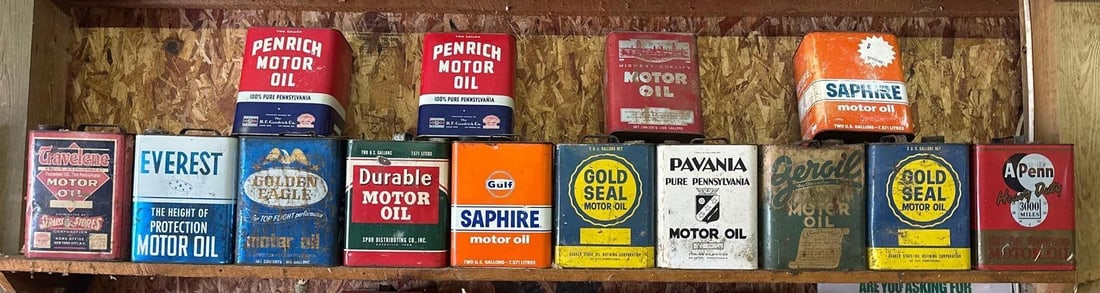 14 Two-Gallon Rectangle Metal Motor Oil Cans (1 of 4)