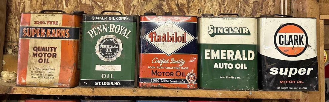 5 Two-Gallon Rectangle Metal Motor Oil Cans: rated 5 to 7, all are empty. This Lot must be picked up in Tidioute, PA on September 18 - 22.