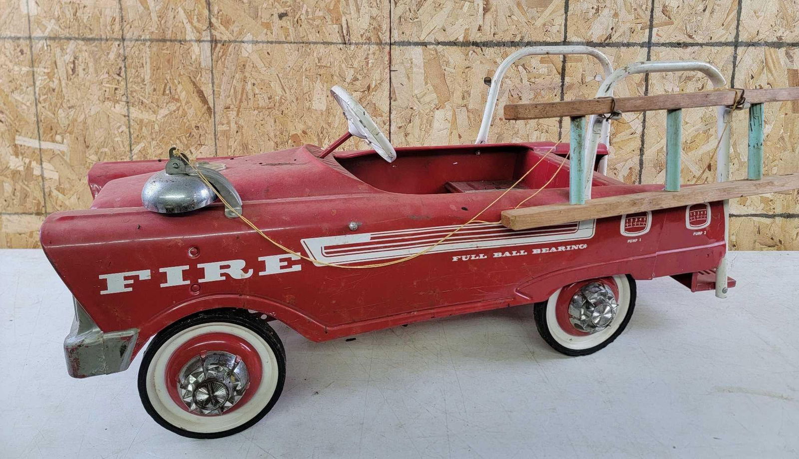 Child's Fire Ladder Peddle Car (1 of 4)