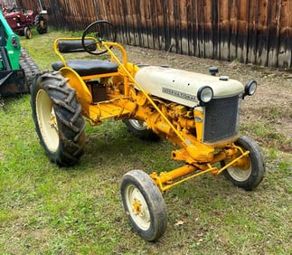 1952 IH Cub Lo-Boy