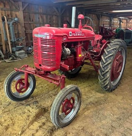 IH Farmall AV