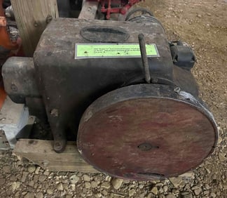 International LA 3-5 HP Engine