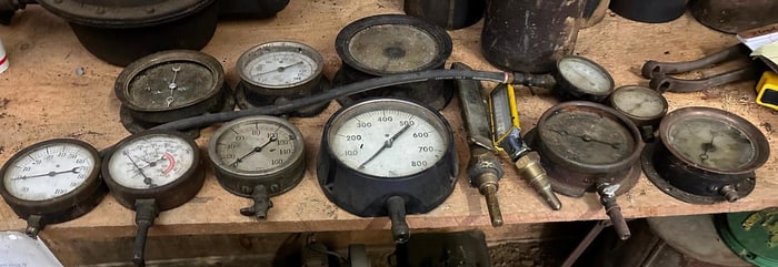 (13) Gauges