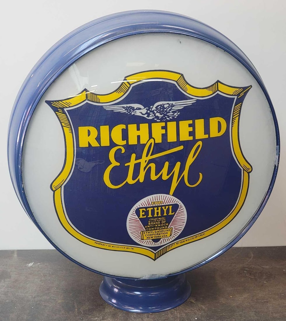Richfield Ethyl w/Shield Logo 15" Single Globe Lens (TAC): rated 9, 15"D., the single lens has excellent color, has very light paper marks, mounted in restored LP metal globe body, rarity 6, lens is silicon in. TAC #025186