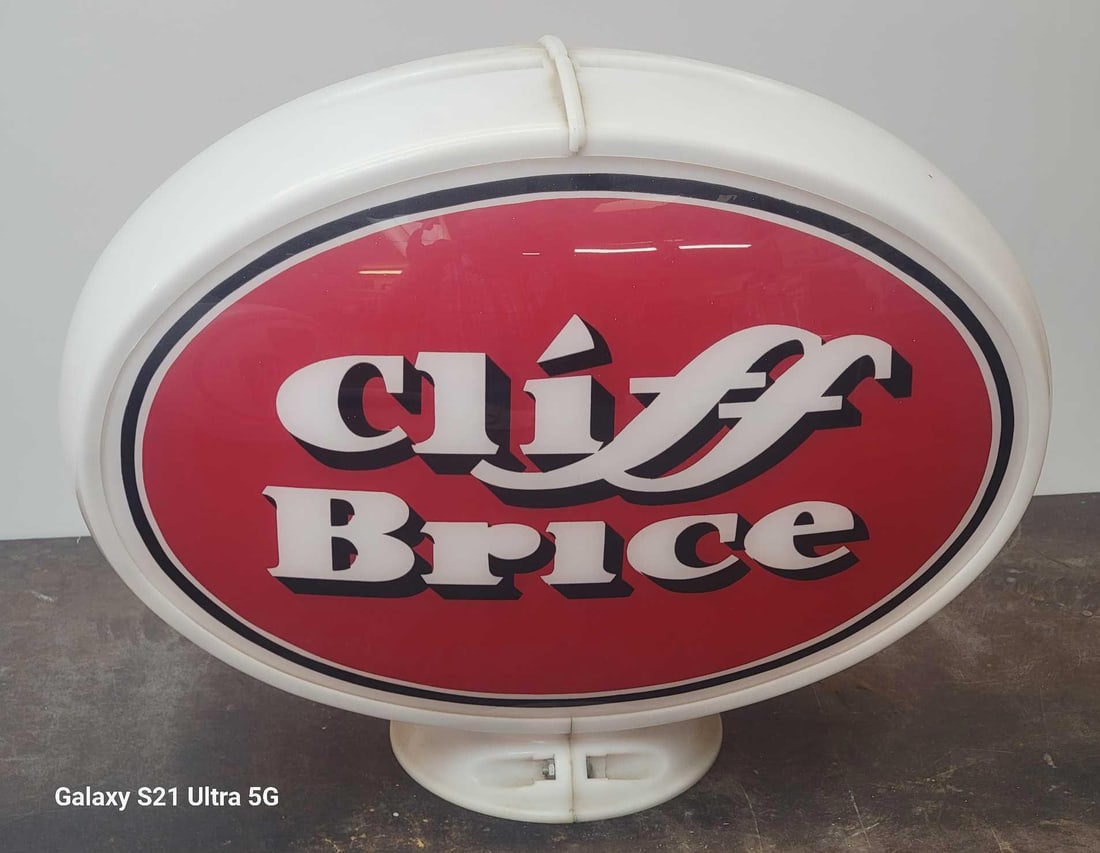 Cliff Brice Oval Globe Lenses (TAC): rated 9+, both oval globe lenses are in excellent condition, mounted in a Capco globe body, rarity 3.TAC #025195