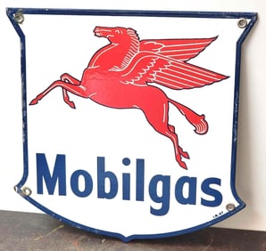 Mobilgas w/Pegasus Porcelain Pump Sign (TAC)