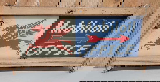 Mobiloil Service w/Pegasus & Arrow Ripple Glass Door Valance