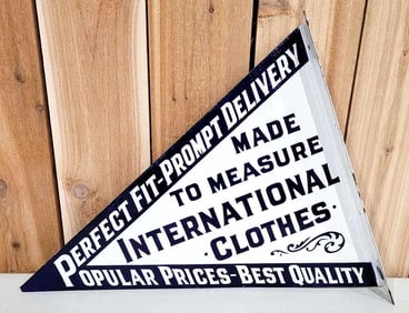 International Clothes Porcelain Flange Sign (TAC)