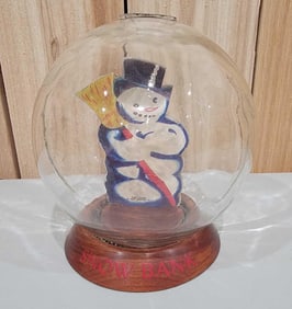 Snow Bank w/Frostie the Snowman Coin Bank