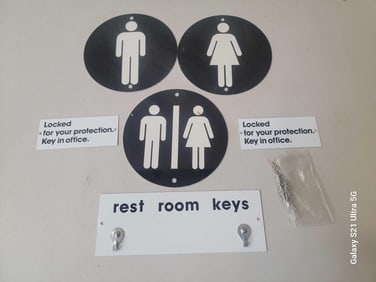 Generic Rest Room Plastic Key Holders & Room Signs NIB