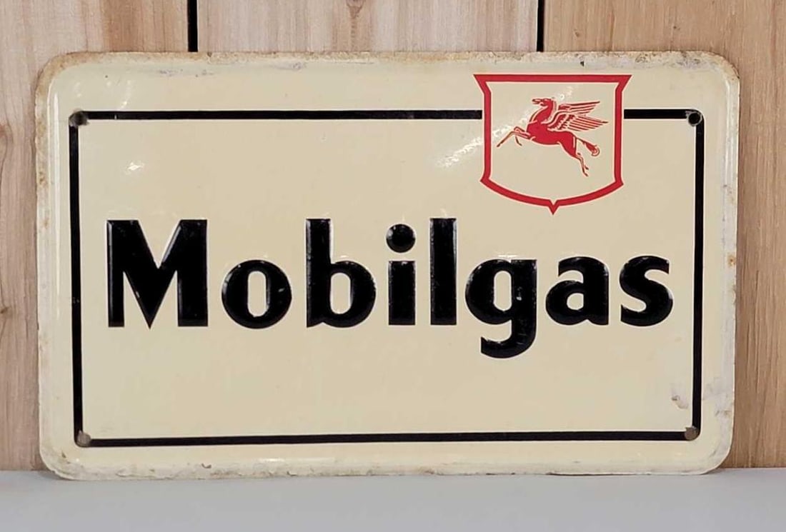 Mobilgas w/Logo Metal Pump Sign (TAC) (1 of 5)