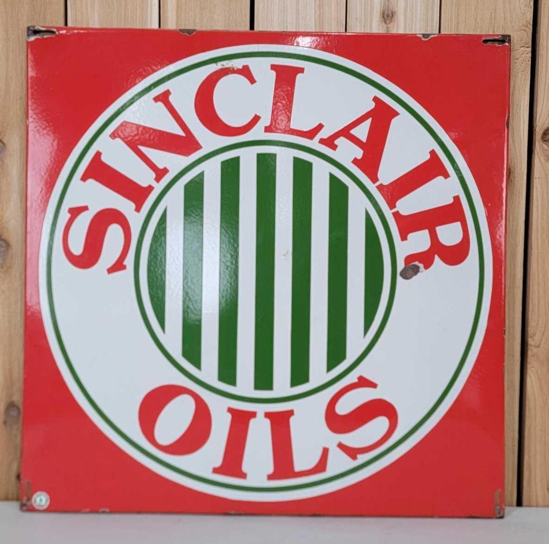Sinclair Oils w/Stripes Porcelain Sign (TAC) (1 of 5)