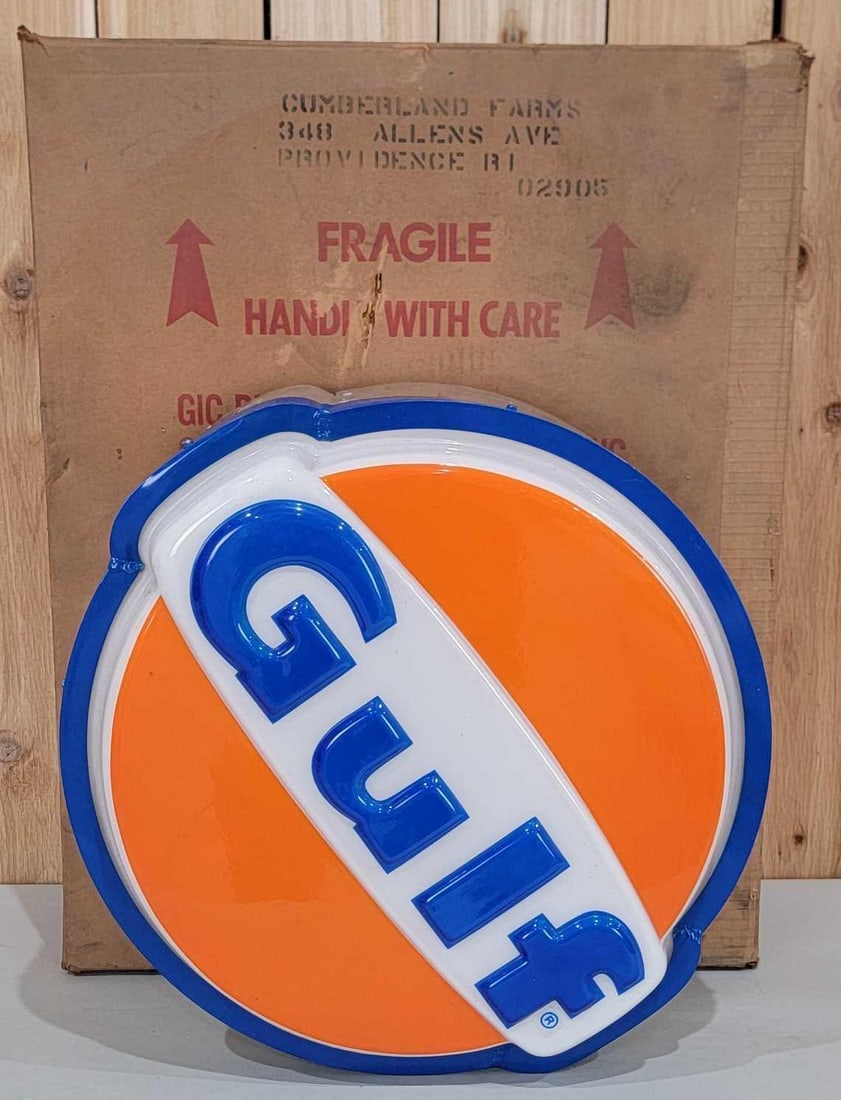 NIB Gulf Embossed Plastic Lighted Sign (TAC) (1 of 4)