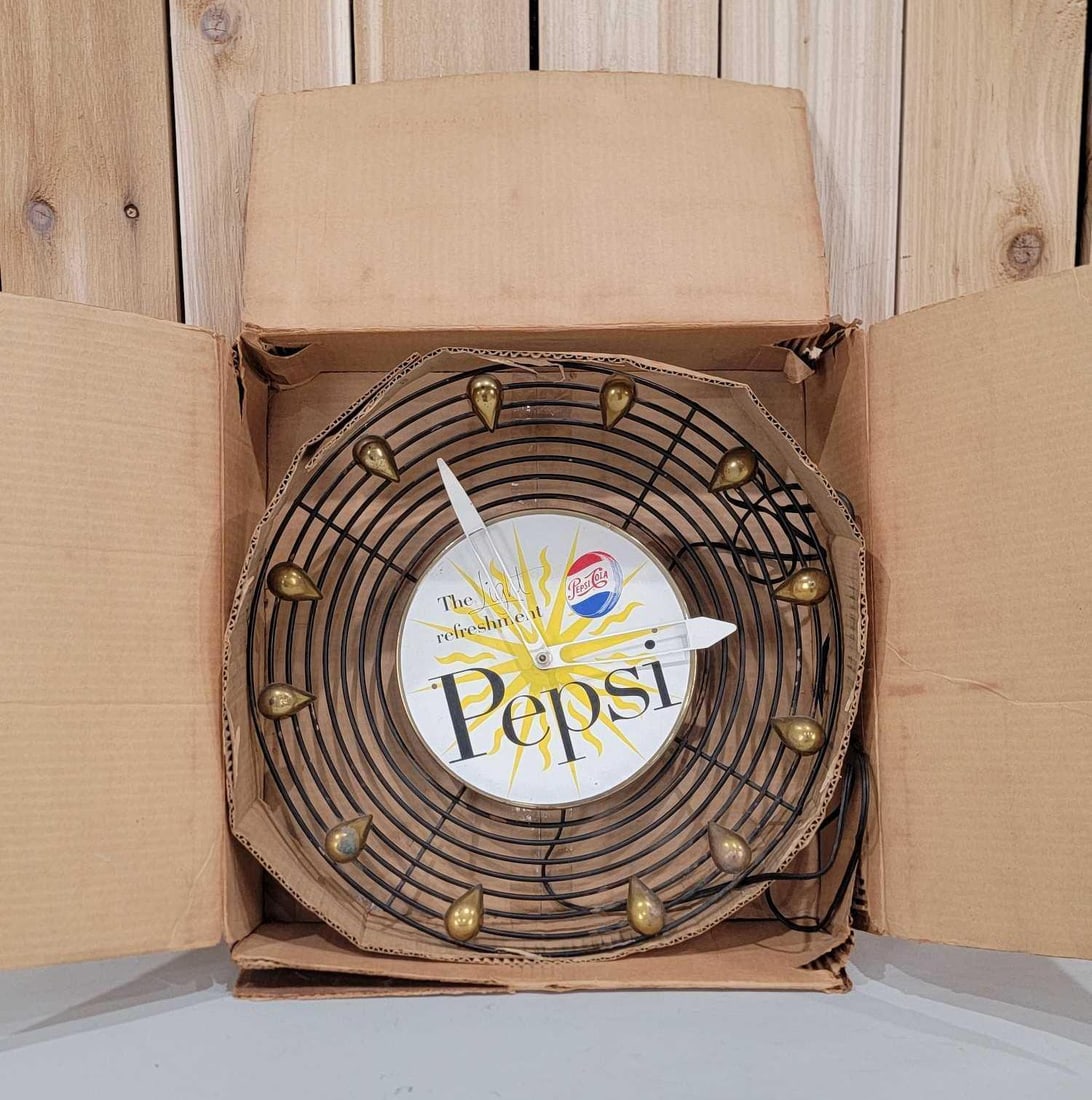 【新品電池】Coca-Cola tank ヴィンテージ 稼働品 美品 新品電池】Coca-Cola tank ヴィンテージ 稼働品 極美品 - メルカリ