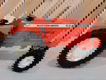 "Amazing" Custom 1/8 Scale Allis Chalmers D-21 Toy Tractor
