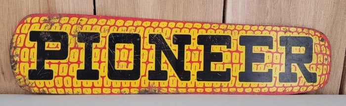 Pioneer Seed Corn Metal Sign (TAC)