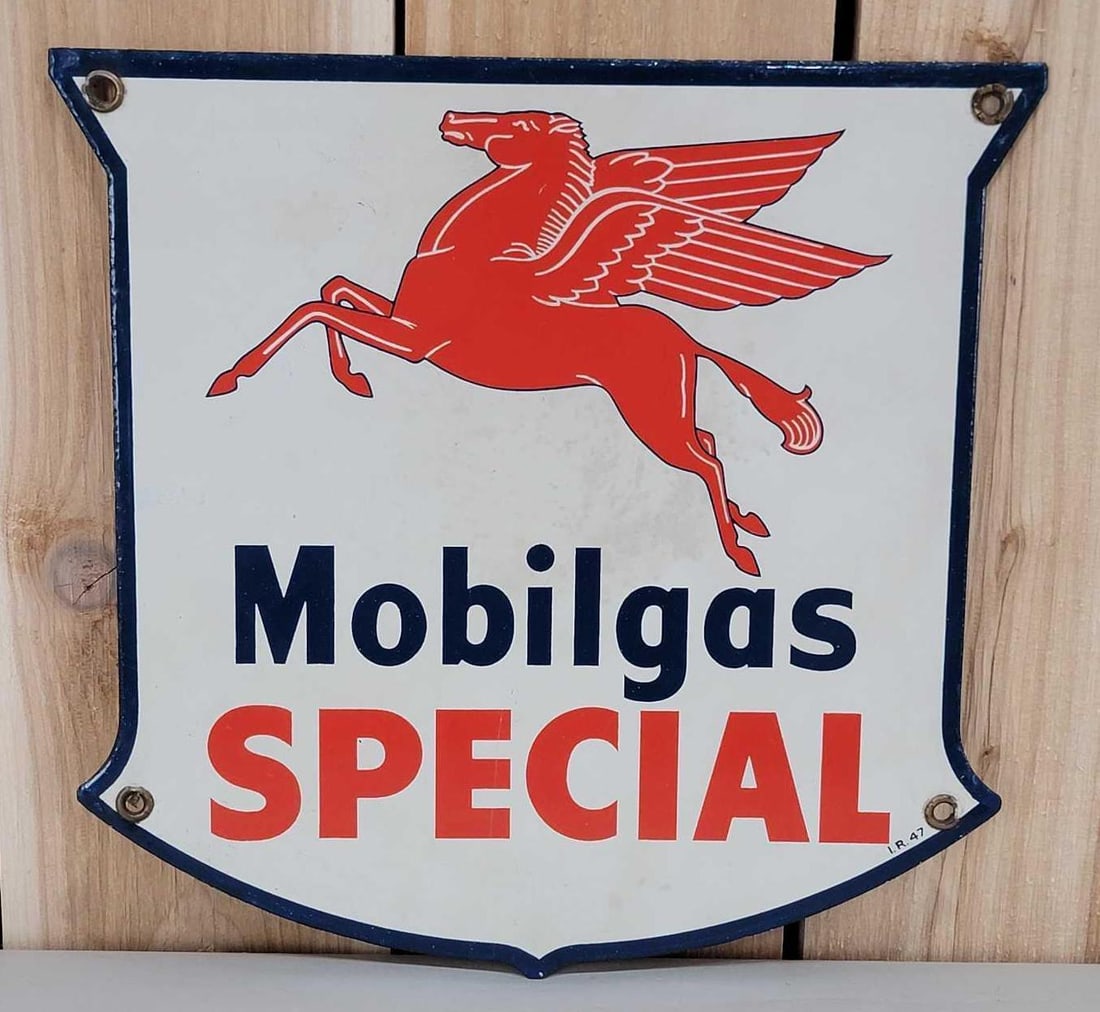 Mobilgas Special w/Pegasus Porcelain Pump Sign (1 of 5)