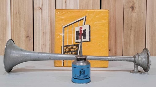 IH Industrial Equipment Price List 3-Ring Binder, IH Horn and Oil Can