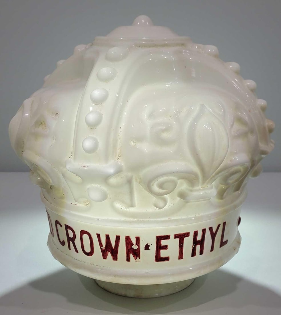 Standard Oil Red Crown Embossed OPC Milk Glass Crown Globe (TAC): rated 9, 16"T., OPC (one-piece cast) milk glass crown. The body is in good condition. Embossed lettering has minor paint loss. Base has a few tiny chips. TAC #025604