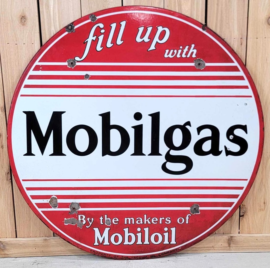 Fill UP with Mobilgas Porcelain Sign (TAC) (1 of 7)