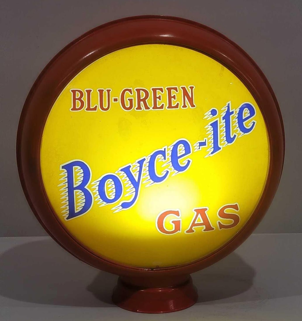 Boyce-ite Blu-Green Gas 15" Single Globe Lens (TAC): rated 8.9, 15"D., the single lens has good color, has minor staining you can see when lighted, no other damage, mounted in a repainted HP metal globe body, has a flat painted back lens. TAC #025535