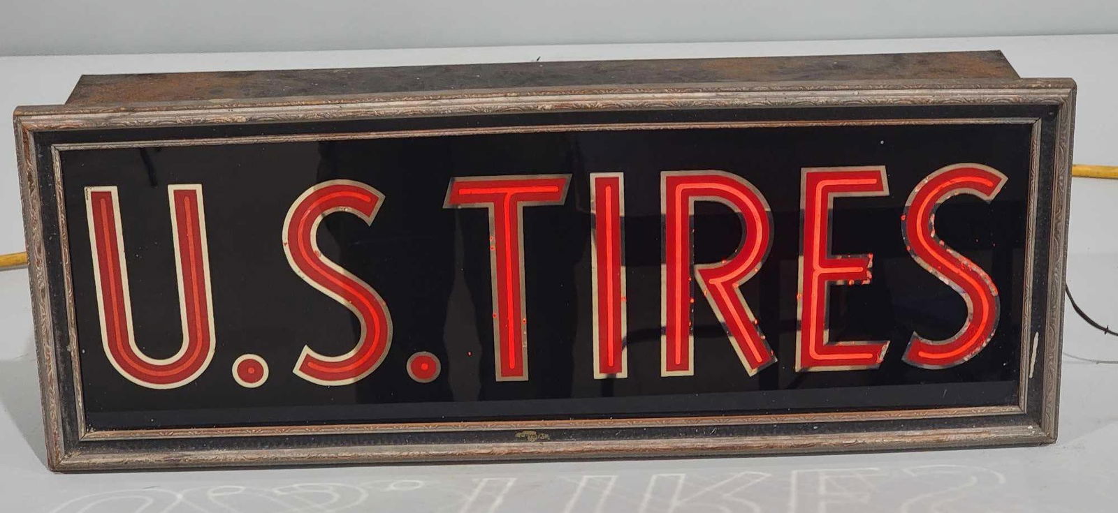 U.S. Tires Lighted Sign (TAC) (1 of 3)