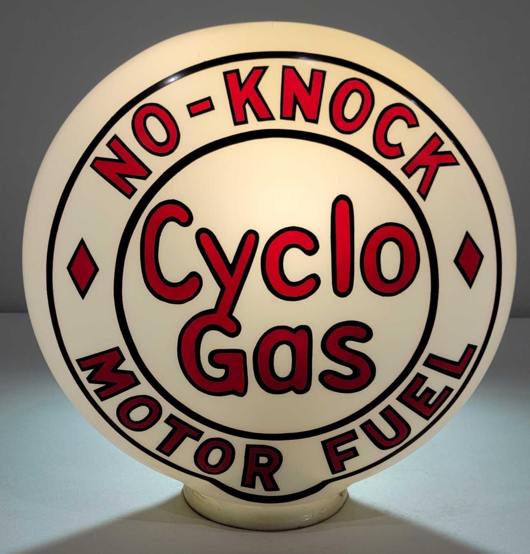 Cyclo Gas No-Knock Motor Fuel OPB Milk Glass Globe (restored) (1 of 2)